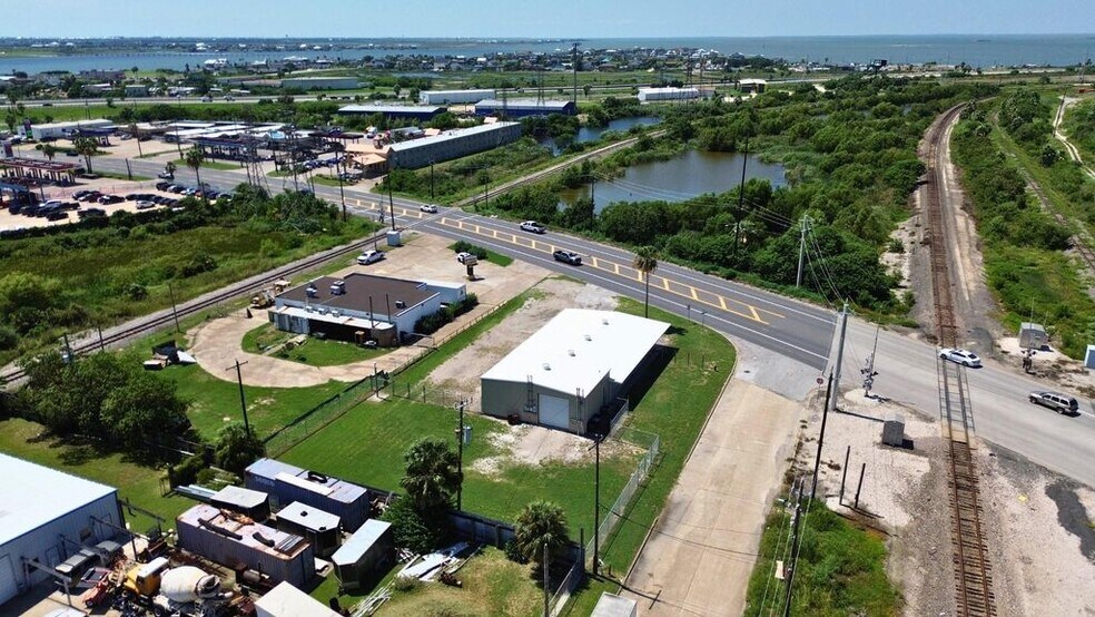 8017 Harborside Dr, Galveston, TX à vendre - Photo du bâtiment - Image 3 de 7