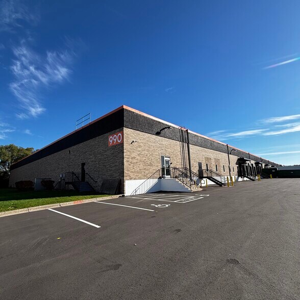 990 Apollo Rd, Eagan, MN à louer - Photo du bâtiment - Image 1 de 1