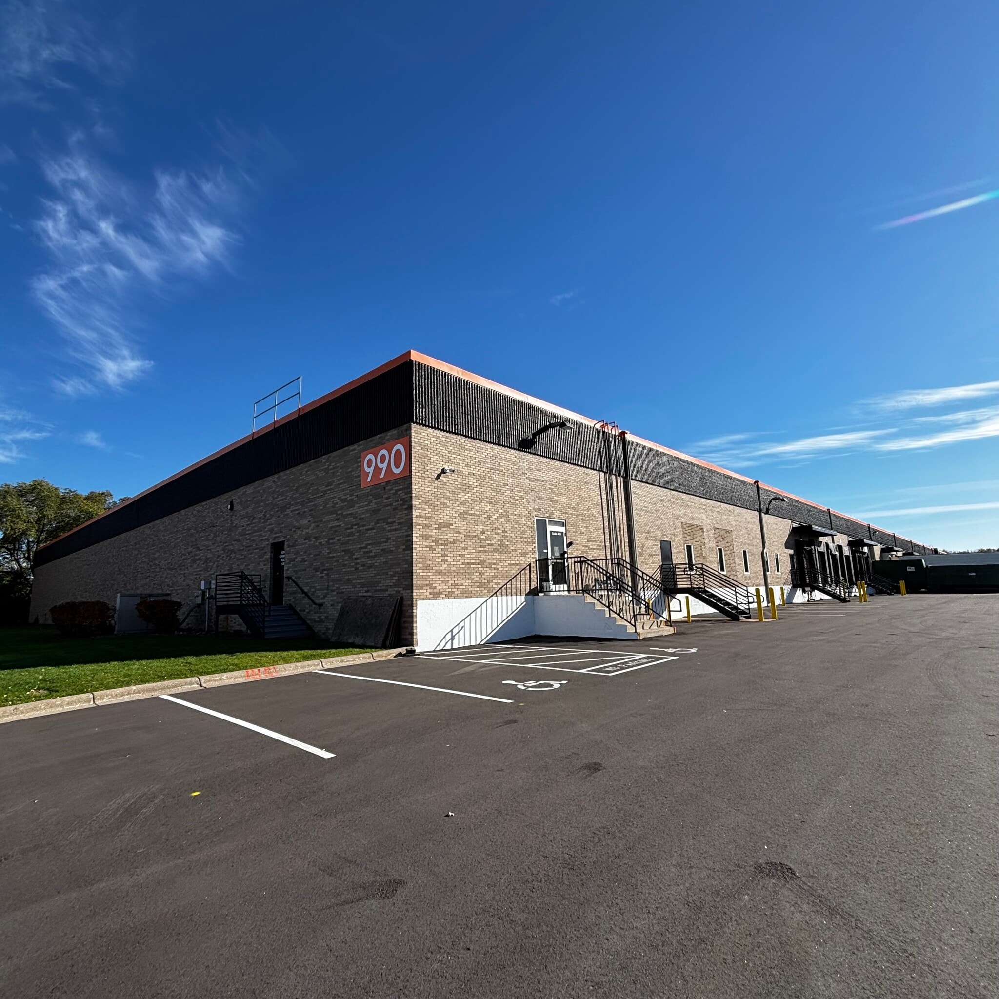 990 Apollo Rd, Eagan, MN for lease Building Photo- Image 1 of 3