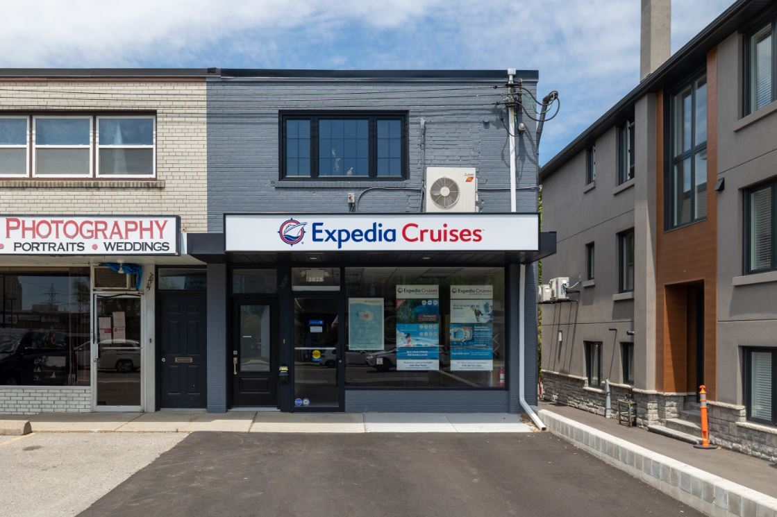 3828 Bloor St W, Toronto, ON à vendre Photo principale- Image 1 de 1