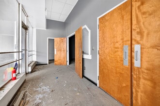 2455 Delowe Dr, Atlanta, GA à louer Photo intérieure- Image 1 de 2