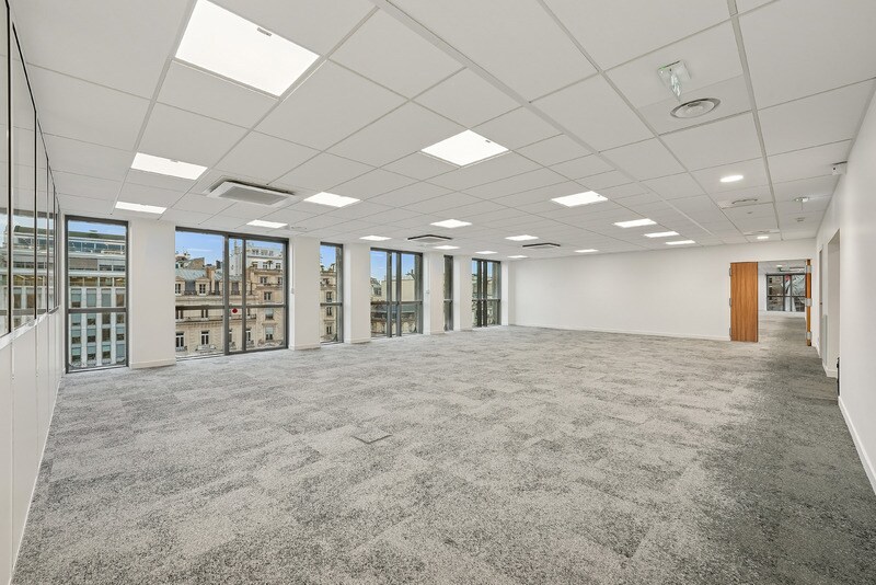 115-117 Avenue Des Champs Elysées, Paris for lease - Interior Photo - Image 3 of 20