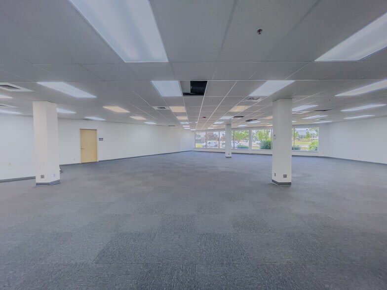 2425 Stevens Center Pl, Richland, WA à louer - Photo du bâtiment - Image 3 de 33