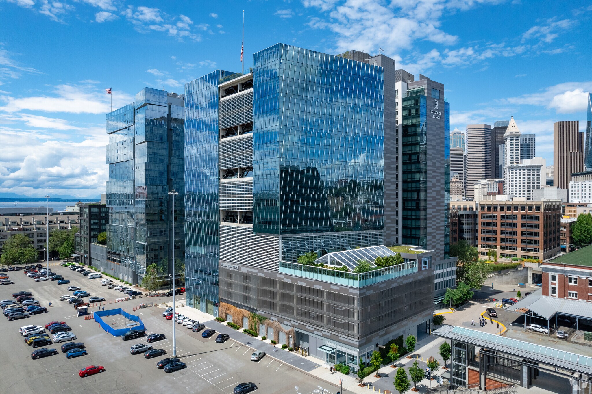 255 S King St, Seattle, WA for lease Primary Photo- Image 1 of 8