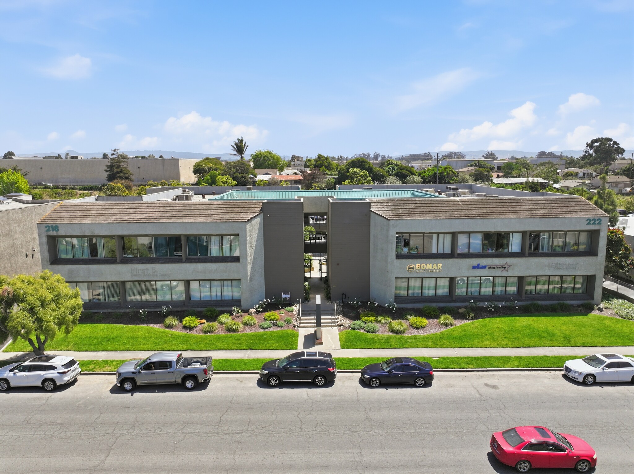218-222 W Carmen Ln, Santa Maria, CA à louer Photo du bâtiment- Image 1 de 5