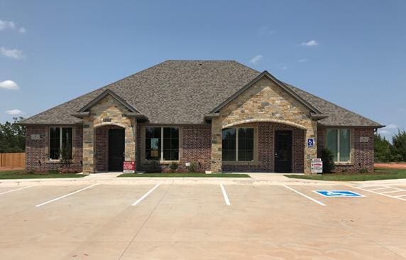 825 Kelly Lakes Pass, Edmond, OK for lease Building Photo- Image 1 of 1