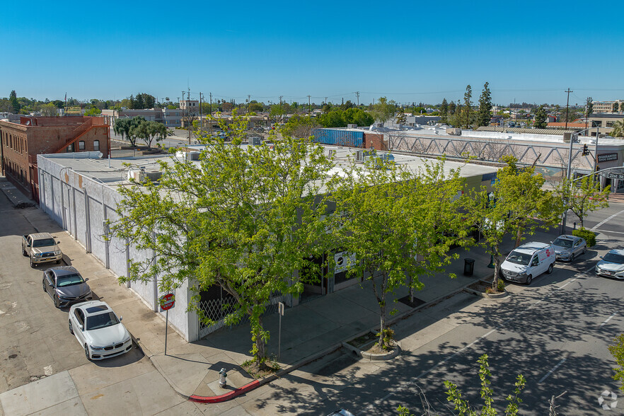 2025 Chester Ave, Bakersfield, CA for lease - Building Photo - Image 2 of 22