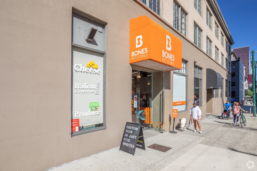 896 Cambie St, Vancouver, BC à louer - Photo du bâtiment - Image 2 de 5