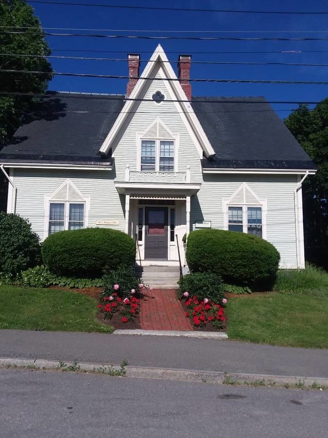 67 Pine St, Bangor, ME à louer Photo principale- Image 1 de 16
