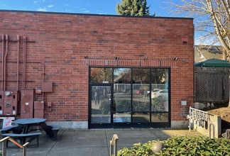 3557 SE Hawthorne Blvd, Portland, OR for lease Building Photo- Image 1 of 1