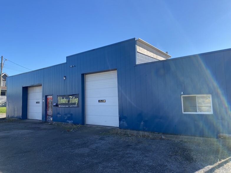 450 Beach Rd, Hamilton, ON for sale - Building Photo - Image 1 of 1