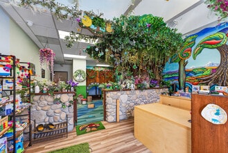 2550 Foothill Blvd, La Crescenta, CA for lease Interior Photo- Image 1 of 29