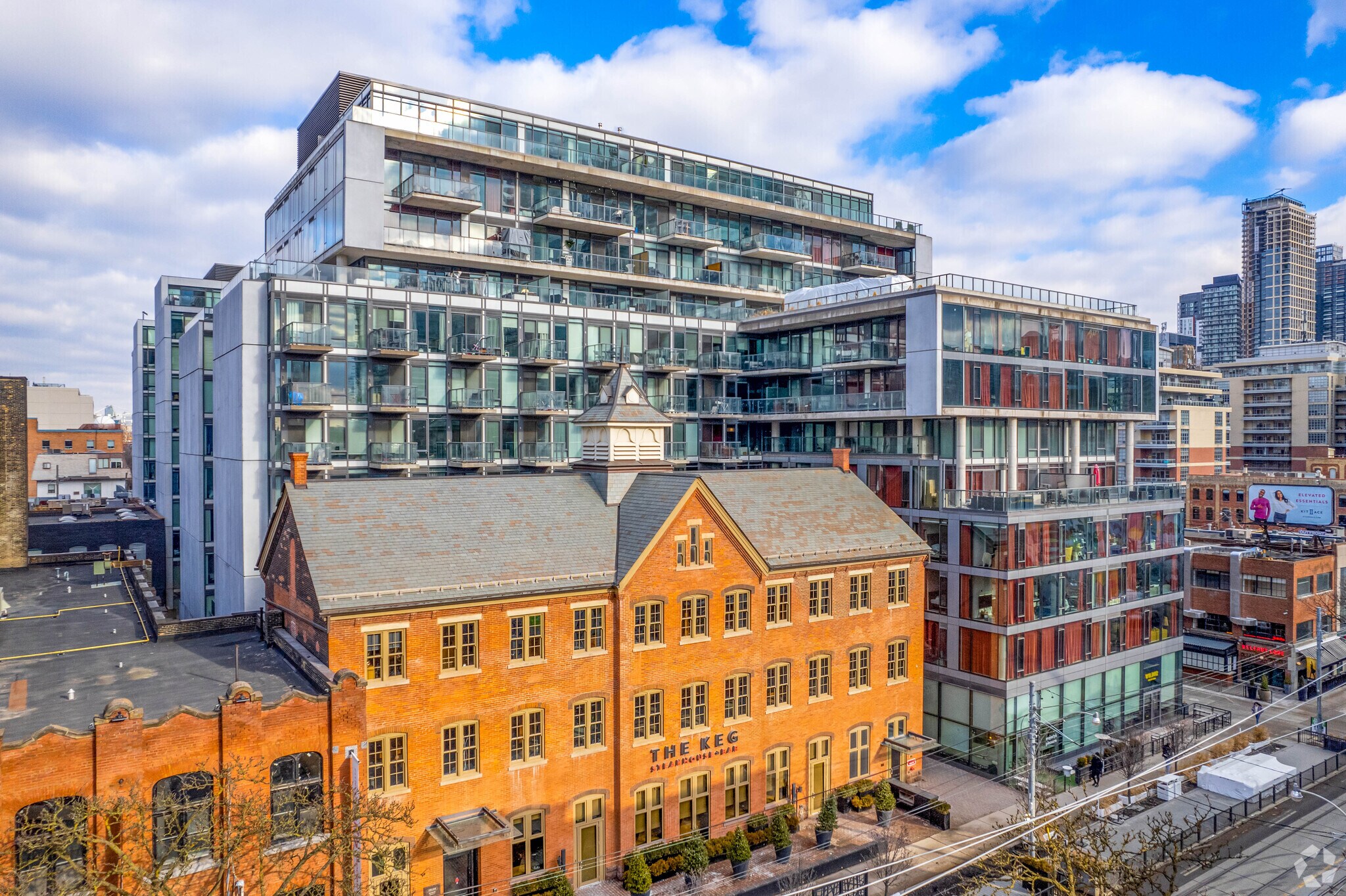 560 King St W, Toronto, ON for sale Primary Photo- Image 1 of 1