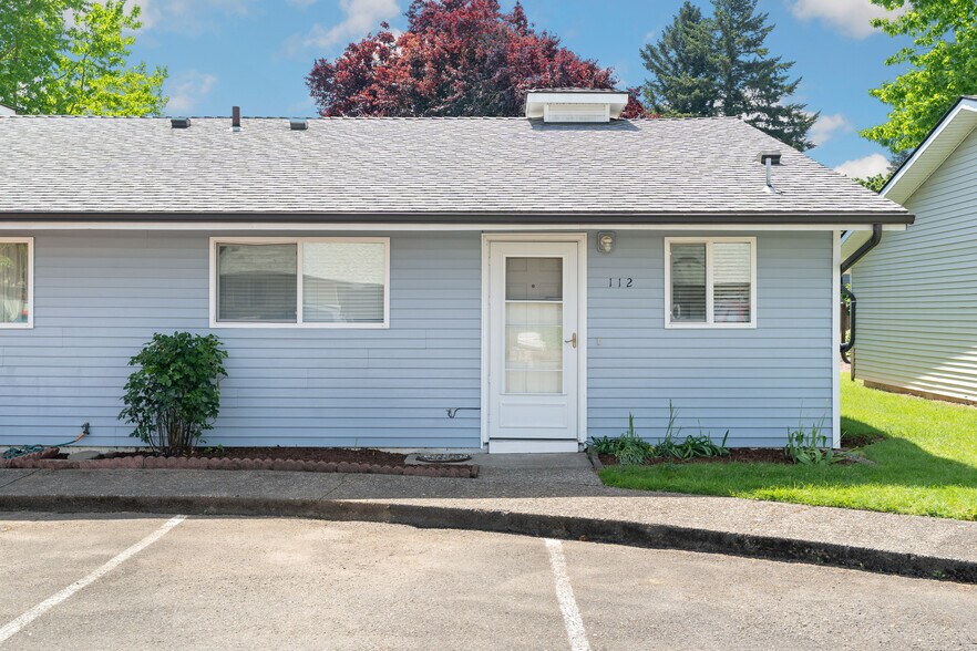 110-162 NW 15th St, Gresham, OR à vendre - Photo du bâtiment - Image 3 de 33