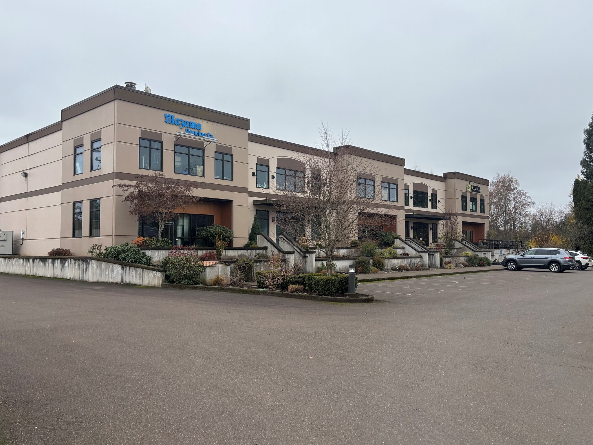 33815-33919 SE Eastgate Cir, Corvallis, OR for lease Primary Photo- Image 1 of 7