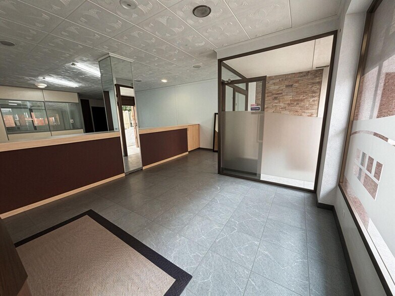 Retail in Carcaixent, Valencia for lease - Interior Photo - Image 3 of 27