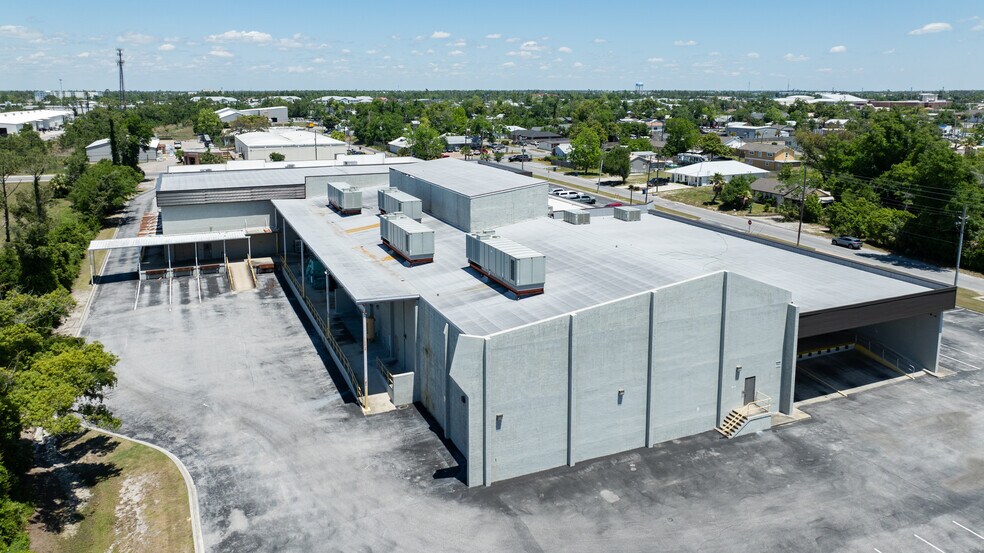 501 W 11th St, Panama City, FL à louer - Photo du bâtiment - Image 2 de 9