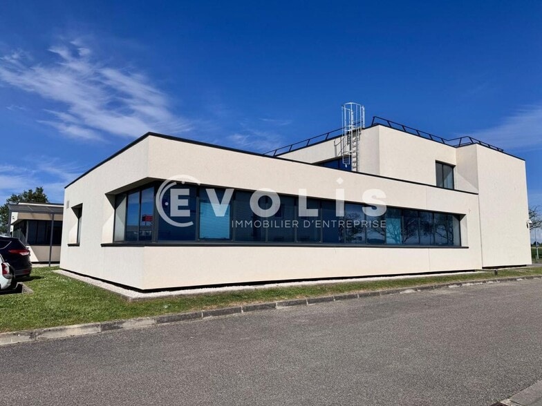 3 Allee Des Droits De L'Homme, Bron for lease - Building Photo - Image 2 of 9