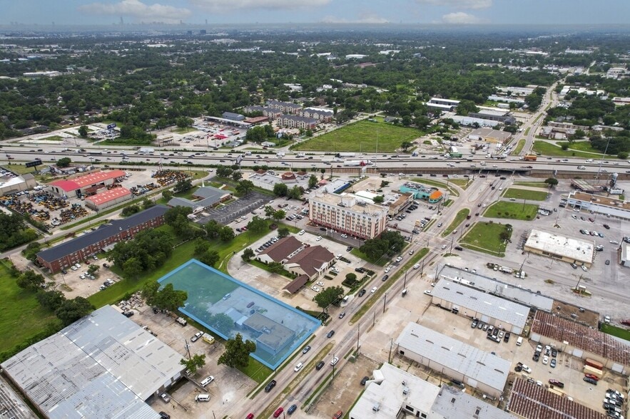 614 E Tidwell Rd, Houston, TX à vendre - Photo du bâtiment - Image 1 de 12