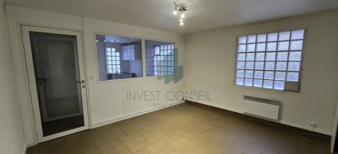 Triel-sur-Seine, YVE 78510 - Unit Lot 1 - - Interior Photo - Image 1 of 6