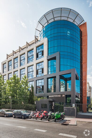 Avenida de Manoteras, 30, Madrid, Madrid à louer - Photo du bâtiment - Image 2 de 8