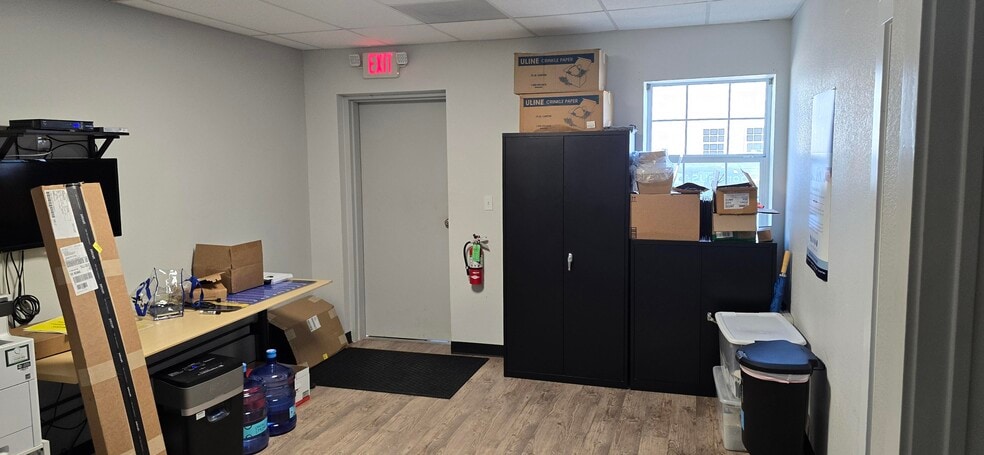 6 Indian Meadows Dr, Round Rock, TX for lease - Building Photo - Image 3 of 7