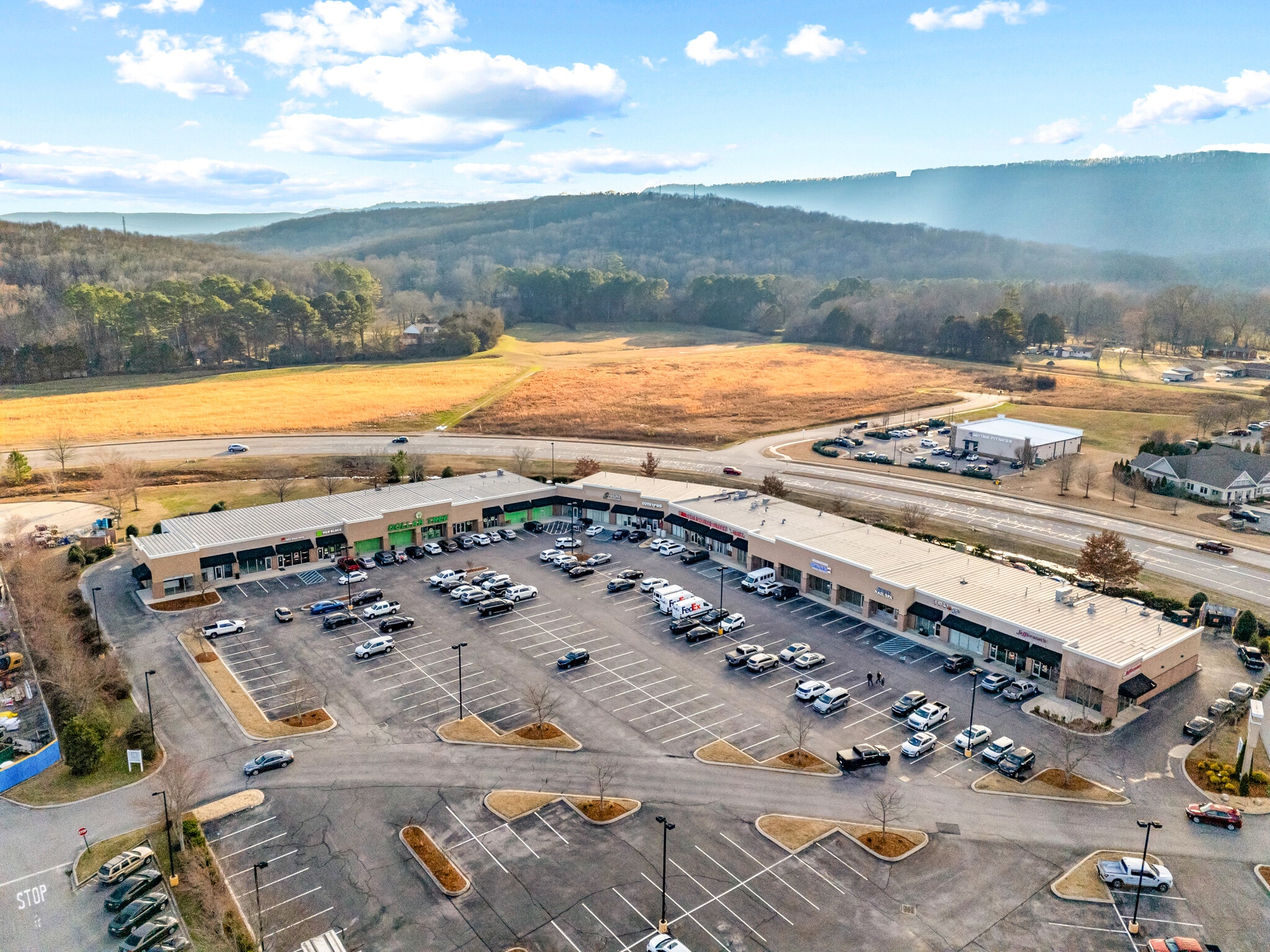 322 Sutton Rd SE, Owens Cross Roads, AL for lease Building Photo- Image 1 of 8