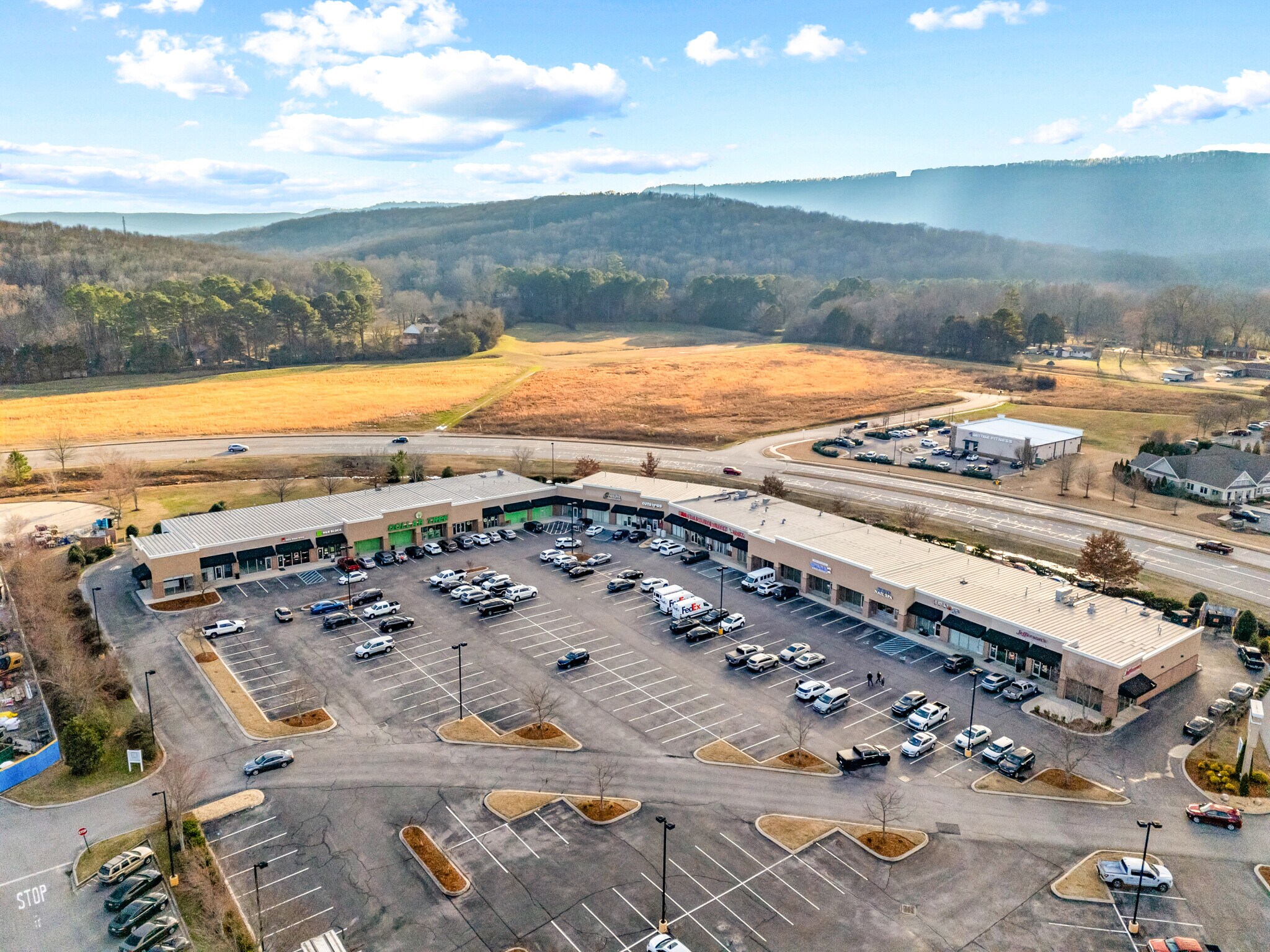 322 Sutton Rd SE, Owens Cross Roads, AL à louer Photo du bâtiment- Image 1 de 8