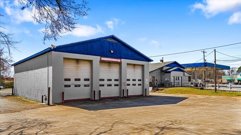 2901 Randleman Rd, Greensboro, NC for sale - Primary Photo - Image 2 of 30