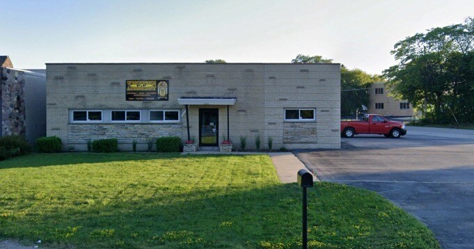 12565 W Lisbon Rd, Brookfield, WI à vendre Photo du bâtiment- Image 1 de 7