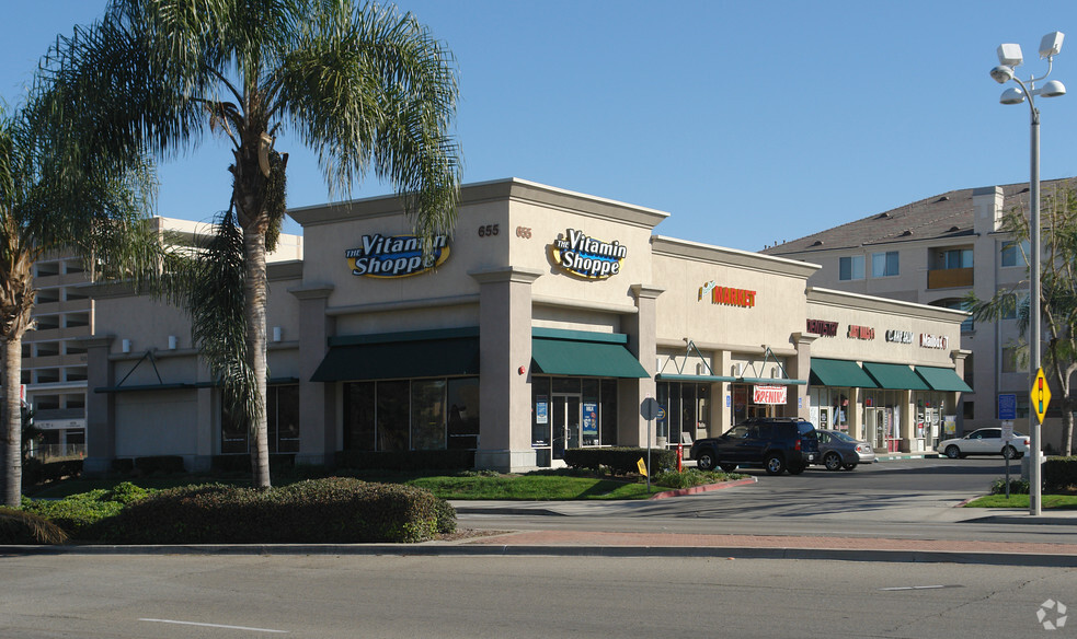 655-691 S Main St, Orange, CA for lease - Building Photo - Image 2 of 6