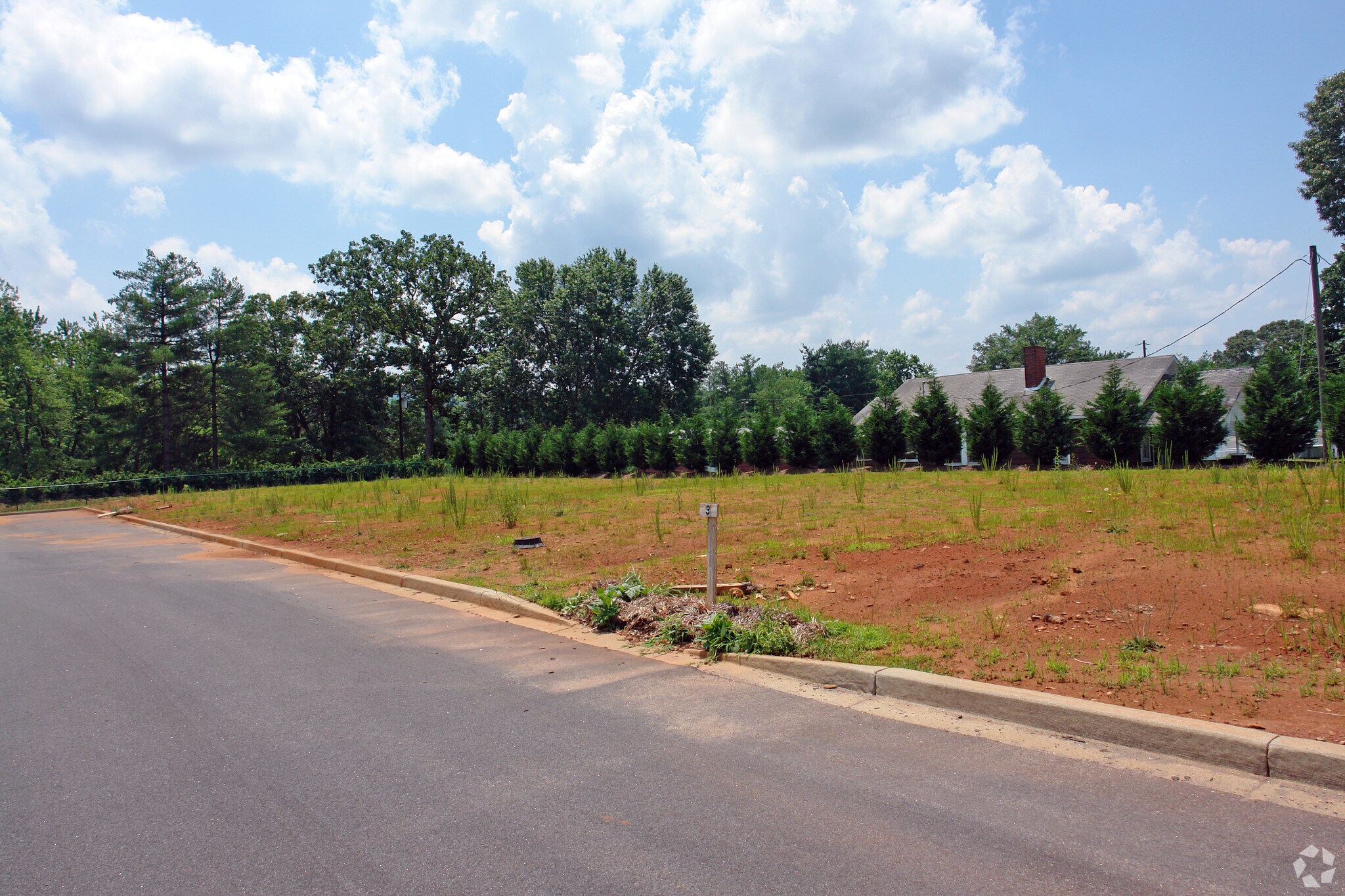 120 Spillman Ct, Travelers Rest, SC for sale Primary Photo- Image 1 of 3