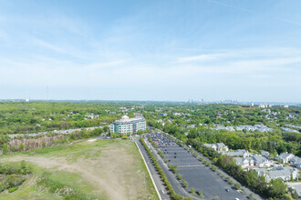 2000 Crown Colony Dr, Quincy, MA - AERIAL  map view