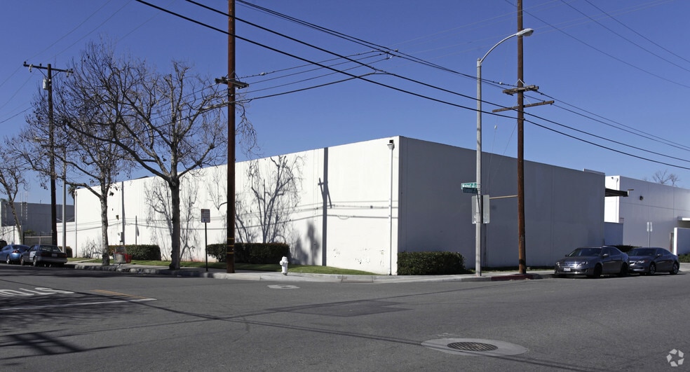 938-940 E 1st St, Santa Ana, CA for sale - Building Photo - Image 2 of 3