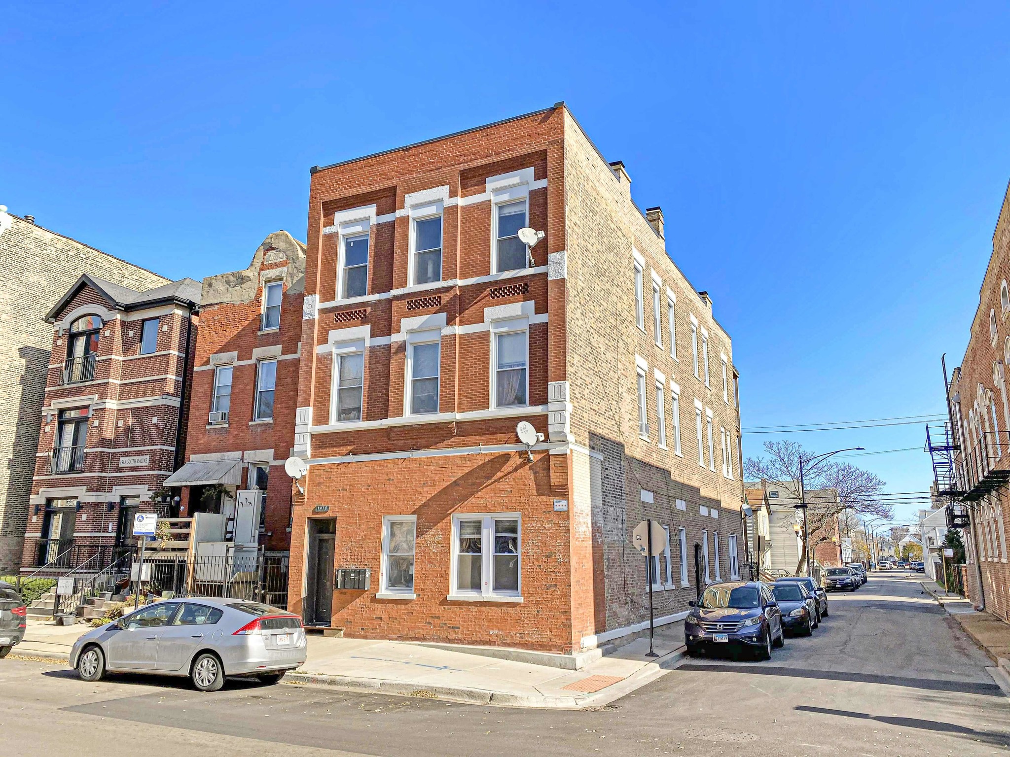 1919 S Racine Ave, Chicago, IL for sale Building Photo- Image 1 of 1