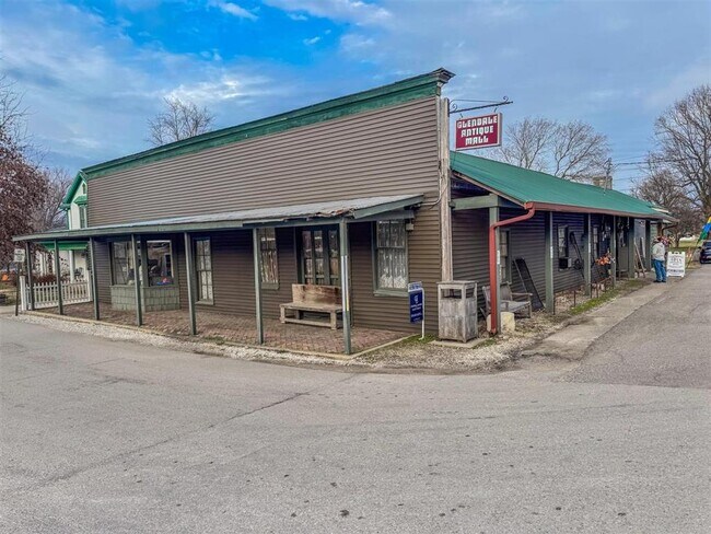 More details for 104 E Railroad Ave, Glendale, KY - Retail for Sale