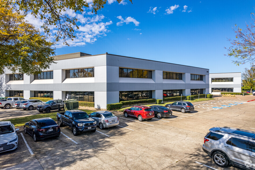 2201 N Central Expy, Richardson, TX for lease - Building Photo - Image 2 of 14