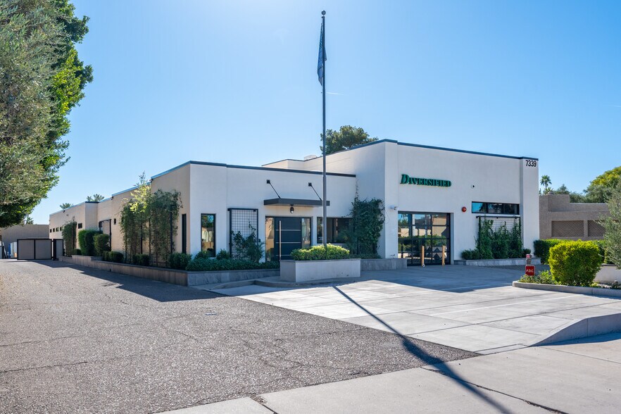7339 E McDonald Dr, Scottsdale, AZ à vendre - Photo du bâtiment - Image 2 de 11