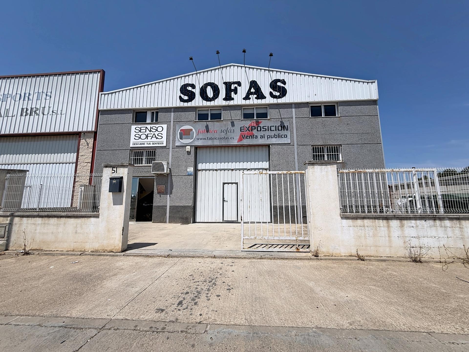 Industrial in Alberic for lease Building Photo- Image 1 of 28