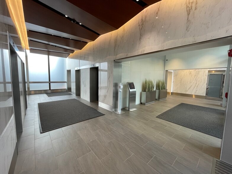 300-334 Washington St, Newton, MA for lease - Interior Photo - Image 3 of 4