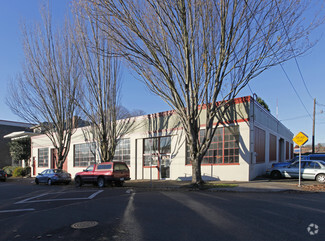 More details for 1321 NE Davis St, Portland, OR - Industrial for Lease