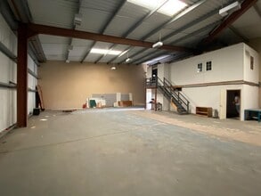 Pantglas Industrial Estate, Caerphilly for lease Interior Photo- Image 2 of 3