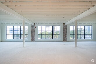 1246 Central Ave, Saint Petersburg, FL à vendre Photo intérieure- Image 1 de 7