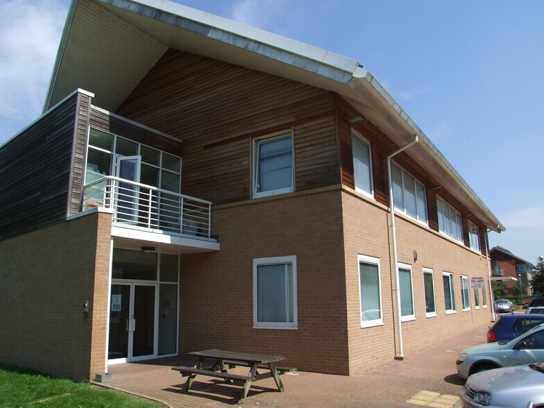 3-3B Opal Dr, Milton Keynes à louer - Photo du bâtiment - Image 1 de 10