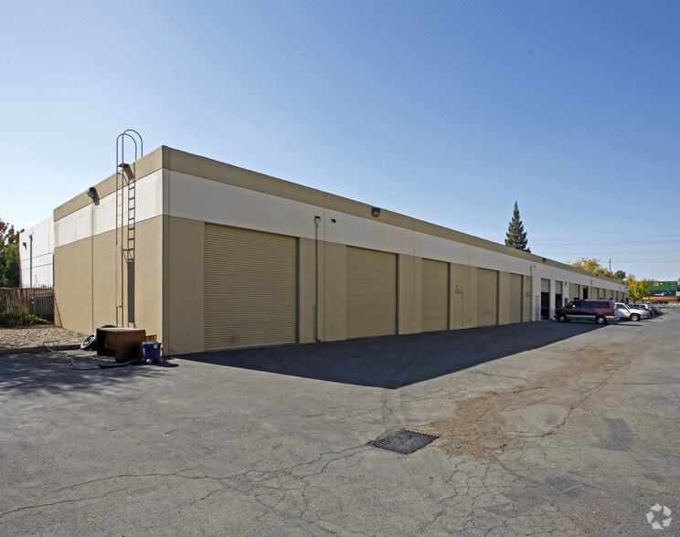 5800 Roseville Rd, Sacramento, CA for lease - Building Photo - Image 3 of 3