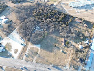 Plus de détails pour 1535 E Henderson St, Cleburne, TX - Terrain à louer