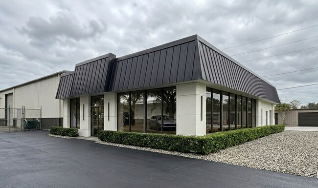 Plus de détails pour N 821 N. Hwy 17-92 Winter Springs, FL 32708, Longwood, FL - Commerce de détail à louer