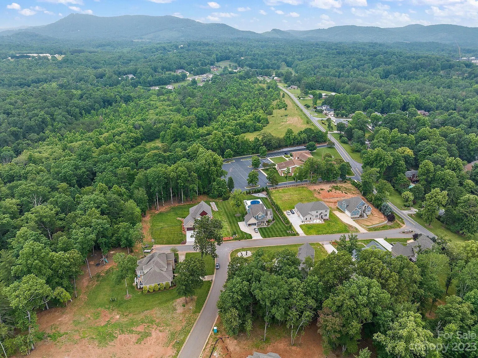 0 Tulip Court, Morganton, NC à vendre Photo principale- Image 1 de 12