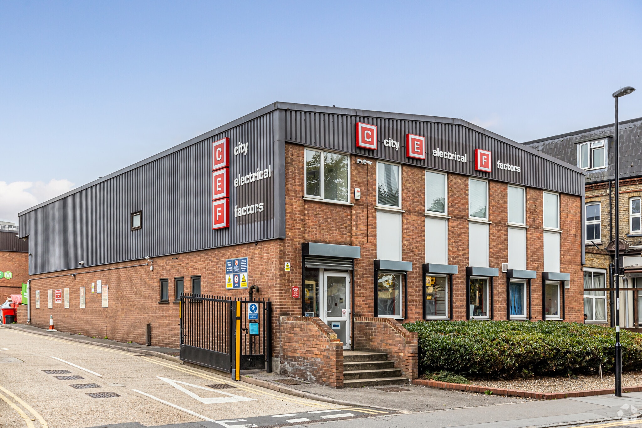 Pitlake, Croydon for lease Primary Photo- Image 1 of 8