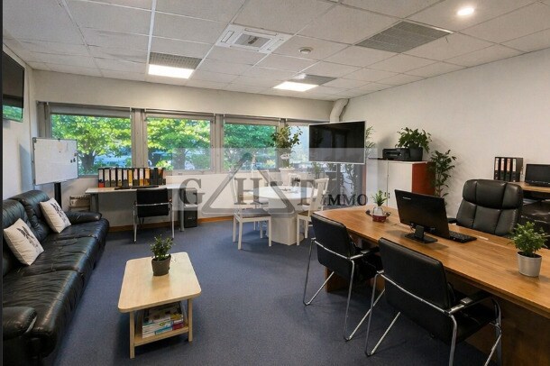 Industrial in Torcy for sale - Interior Photo - Image 2 of 6